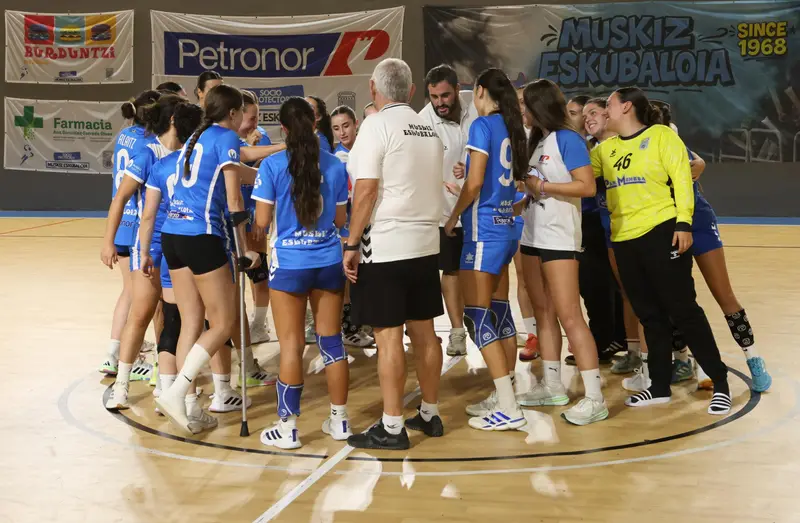 Sénior Femenino, en un tiempo muerto
