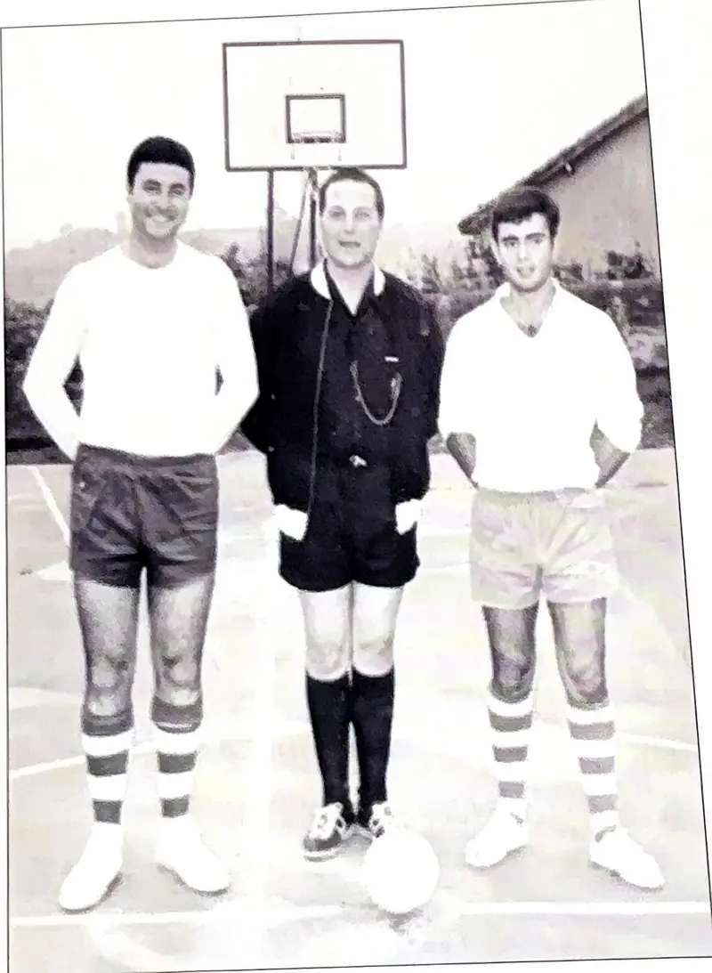 Sorteo antes del amistoso de presentación del primer equipo, en Cantarrana (9-9-1968).