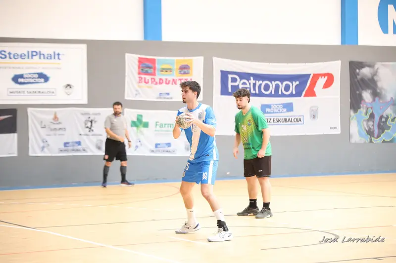 Sénior Euskadi contra Colindres · 32–30