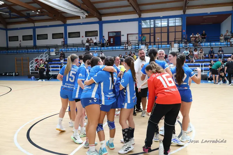 Sénior Femenino contra San Adrian · 38–29