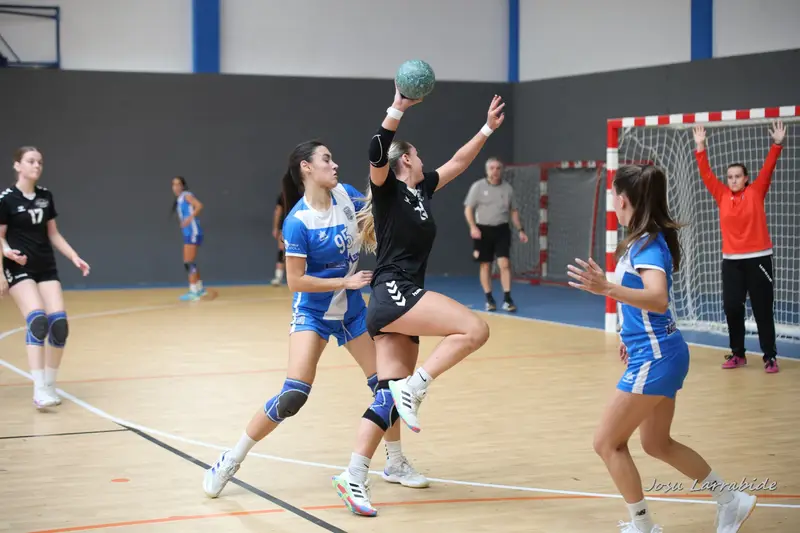 Sénior Femenino contra San Adrian · 38–29