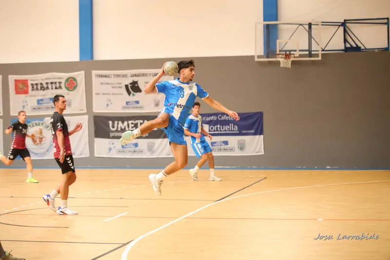 Sénior Euskadi contra Eibar B · 28–24