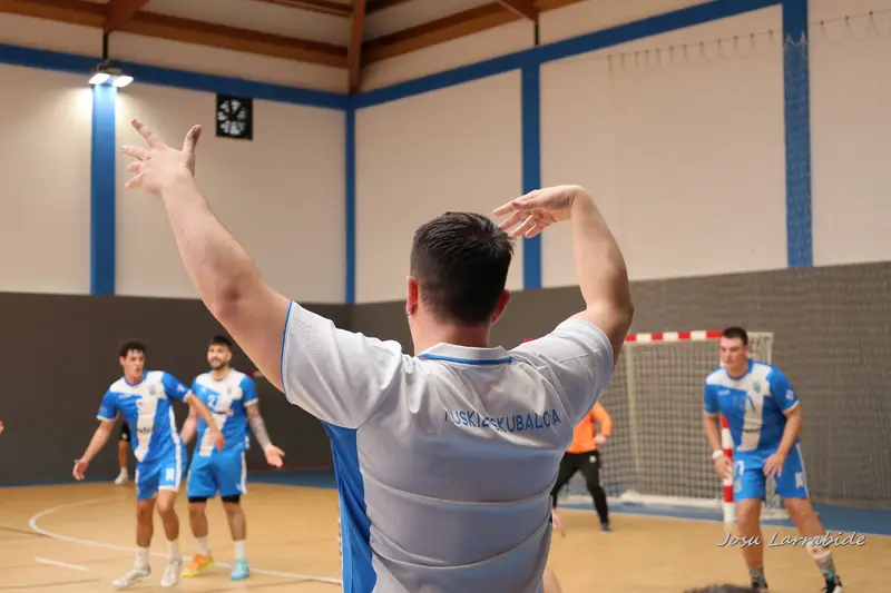 Sénior Euskadi contra Eibar B · 28–24