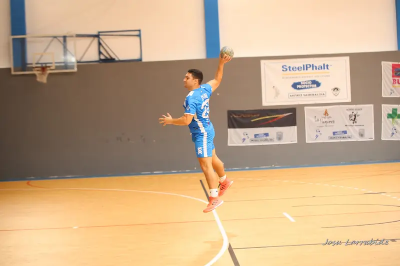 Sénior Euskadi contra Eibar B · 28–24