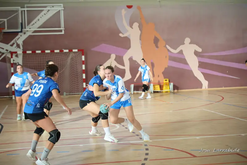 Sénior Femenino contra Basauri B · 35–25