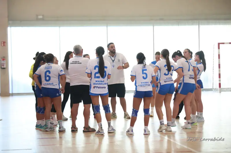 Sénior Femenino contra Basauri