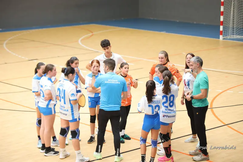 Infantil Femenino 2013 contra Urdaneta B · 17–34