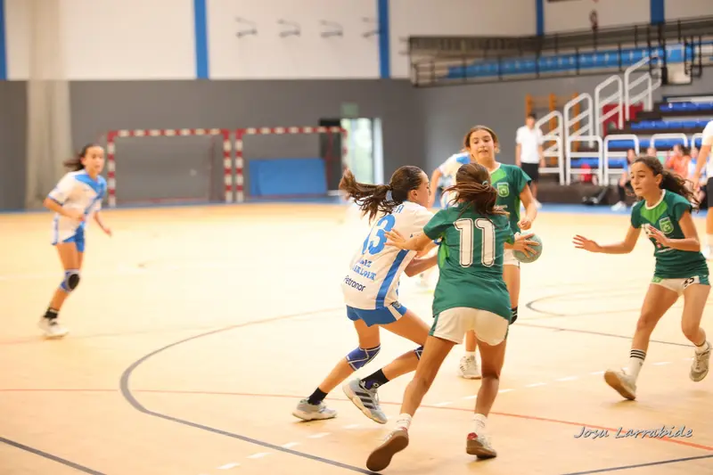 Infantil Femenino 2013 contra Urdaneta B · 17–34