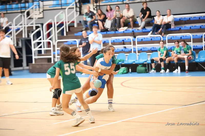 Infantil Femenino 2013 contra Urdaneta B · 17–34
