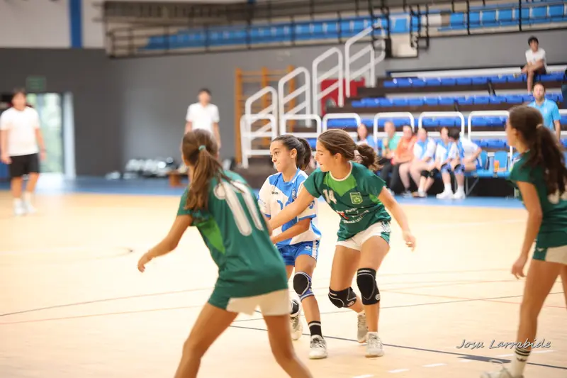 Infantil Femenino 2013 contra Urdaneta B · 17–34