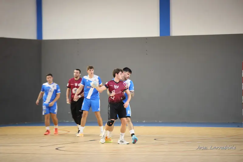 Sénior Euskadi contra Erromoko Eskubaloia-CB Romo · 32–19