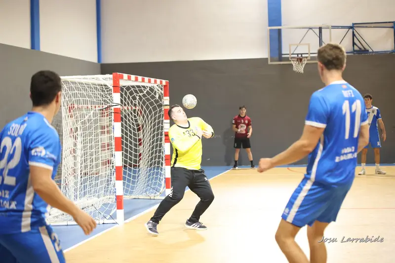 Sénior Euskadi contra Erromoko Eskubaloia-CB Romo · 32–19