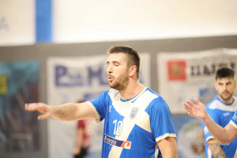 Sénior Euskadi contra Erromoko Eskubaloia-CB Romo · 32–19