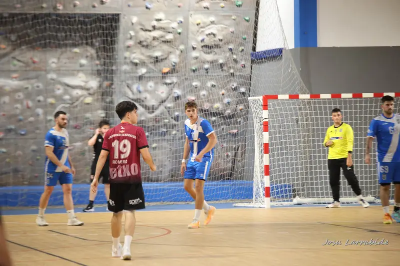 Sénior Euskadi contra Erromoko Eskubaloia-CB Romo · 32–19
