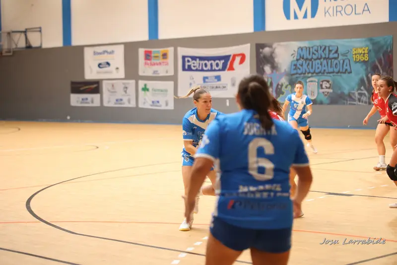 Sénior Femenino contra Urduliz Berango Eskubaloia · 33–28