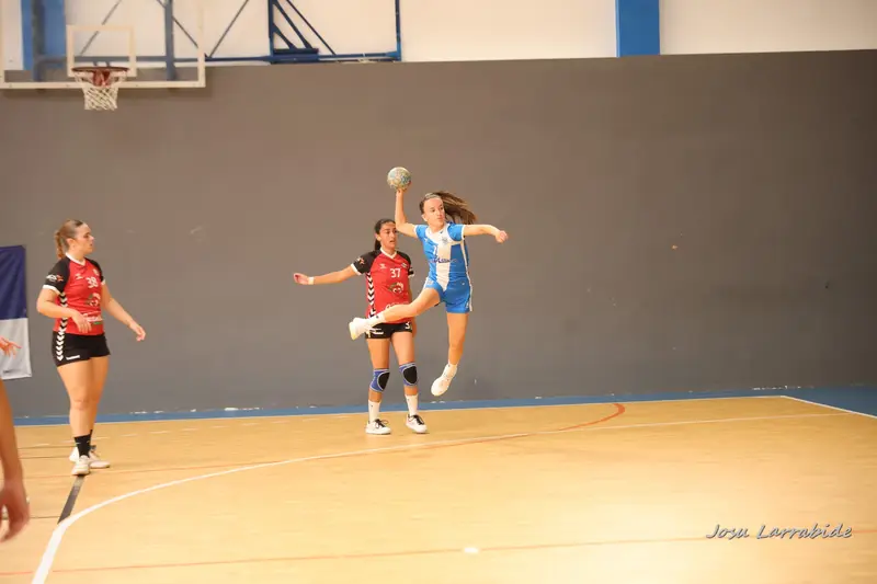 Sénior Femenino contra Urduliz Berango Eskubaloia · 33–28