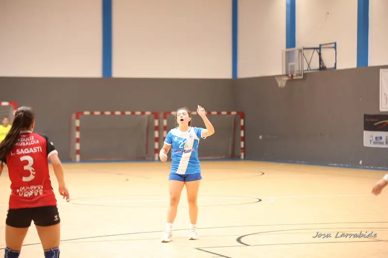 Sénior Femenino contra Urduliz Berango Eskubaloia · 33–28