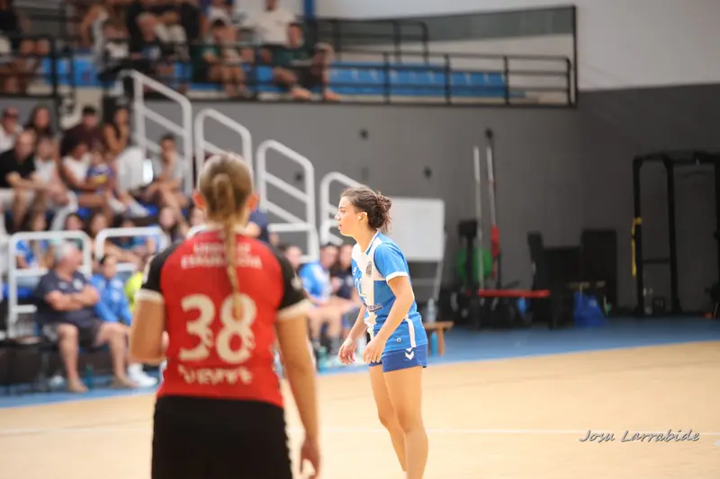 Sénior Femenino contra Urduliz Berango Eskubaloia · 33–28