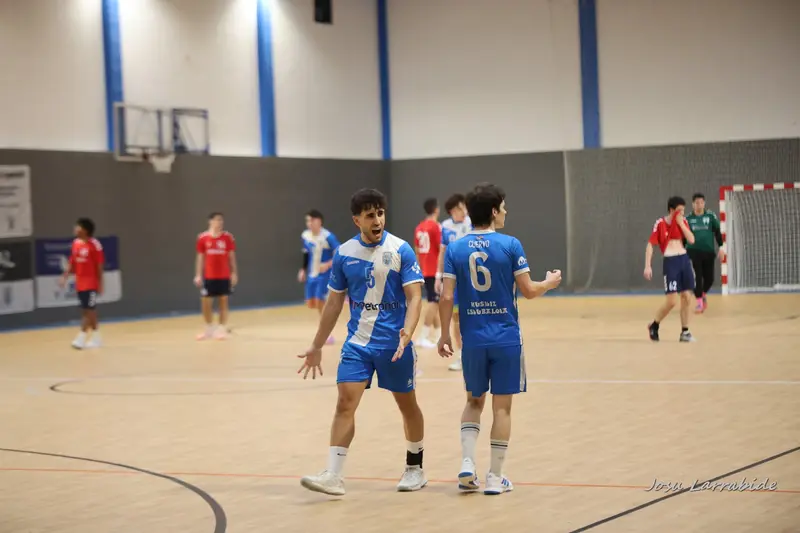 Sénior Bizkaia contra Universidad de Deusto - Loyola · 23–43