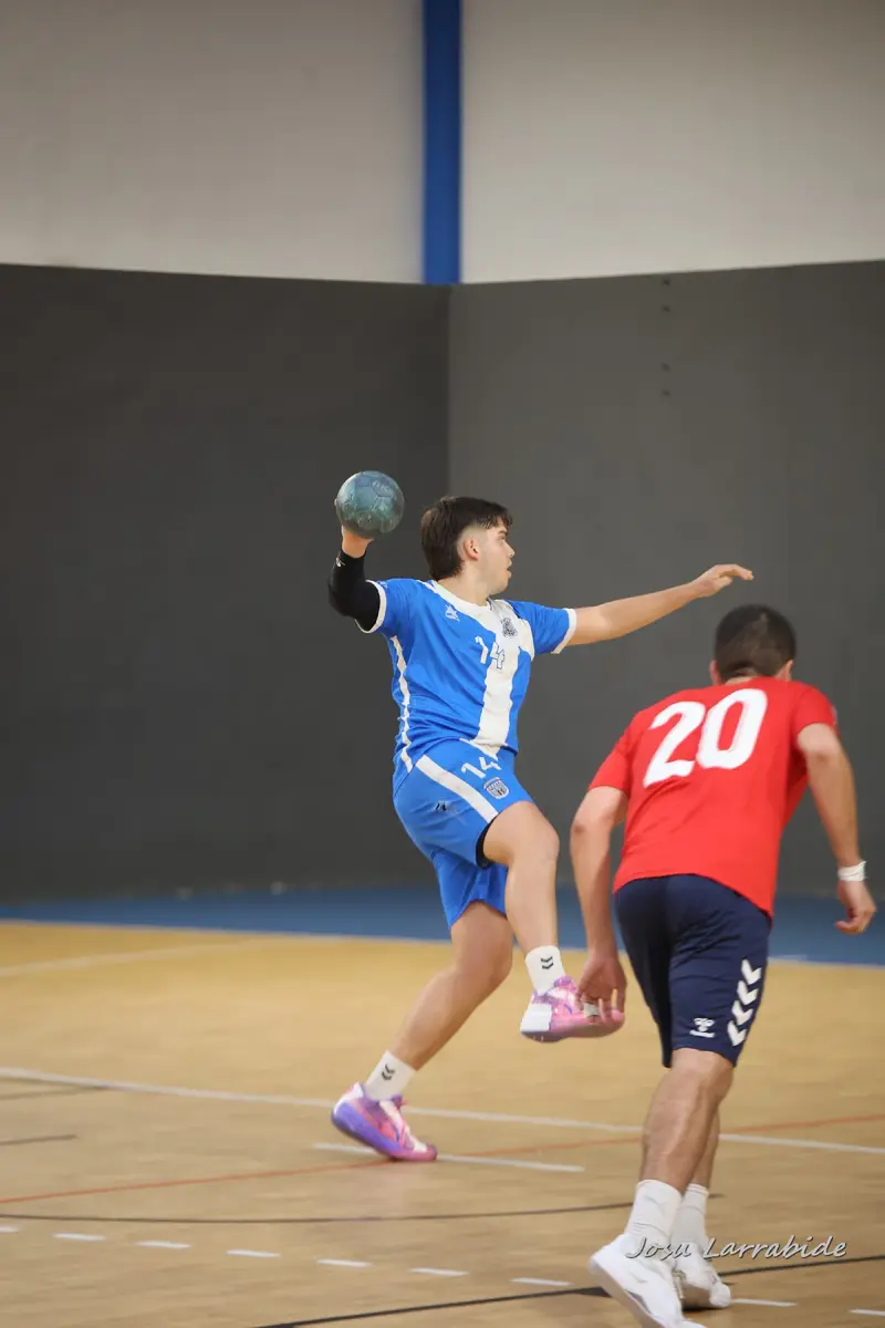 Sénior Bizkaia contra Universidad de Deusto - Loyola · 23–43