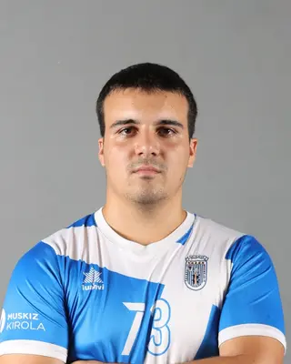 Daniel Salas, dorsal 73