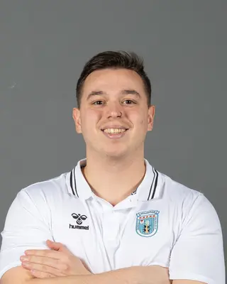 Ethan Maraver, Oficial