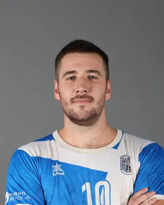 Gonzalo Aranburu, dorsal 10