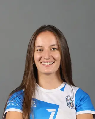 Irati Bargos, dorsal 7