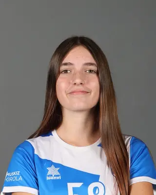 Mara Fernández, number 58