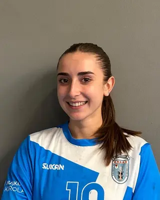 Nora Esnaola, dorsal 19
